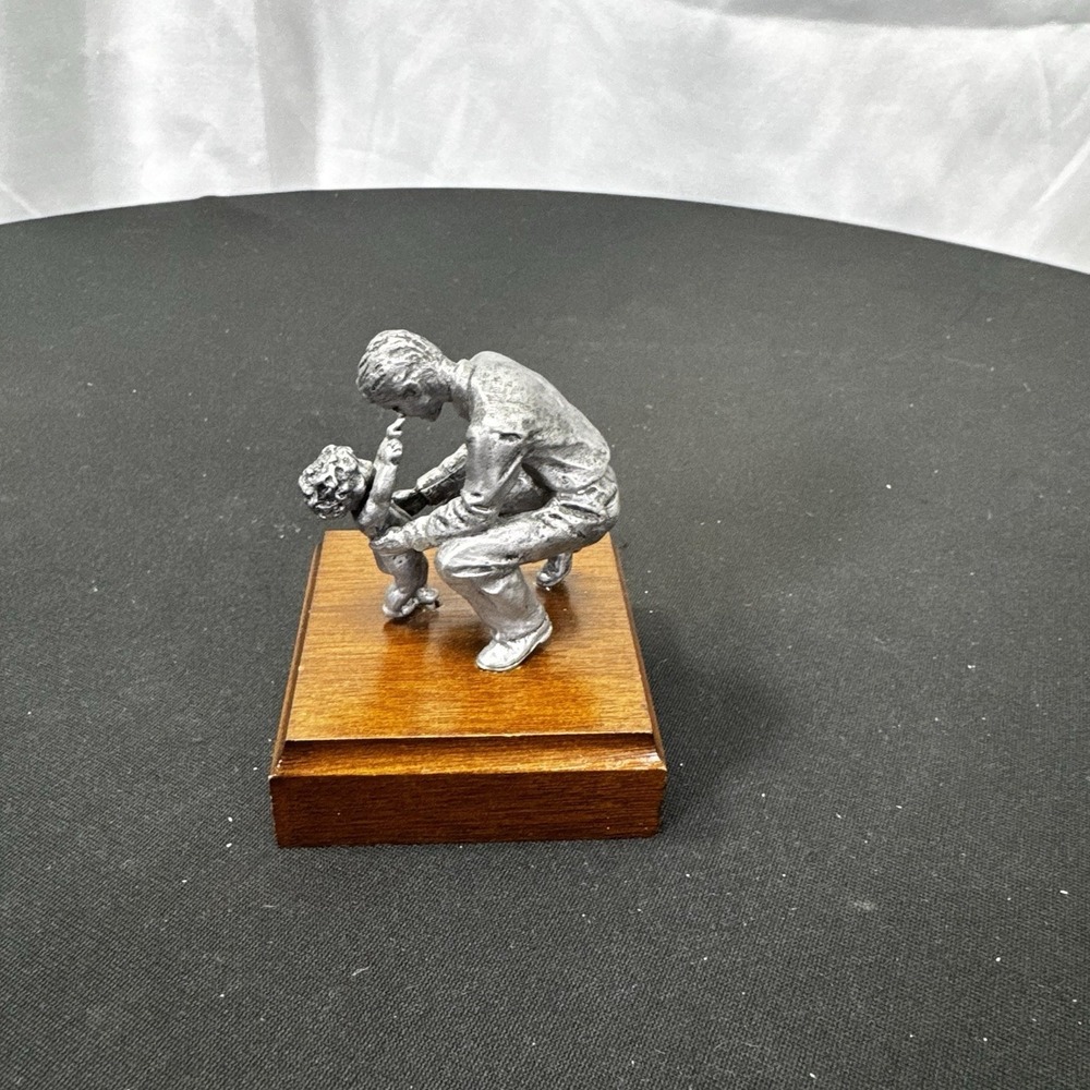 vintage AVON‎ 1984 "nothing so safe as a father's arms..." dad pop sculpture art